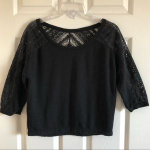 2/$7 ♦️American Eagle Outfitters Black Crop Top